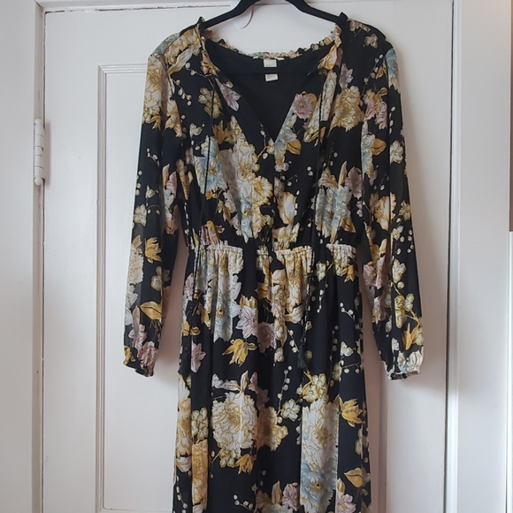 FLORAL DRESS - Picture 2 of 7